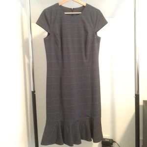 BANANA REPUBLIC tall dress gray plaid